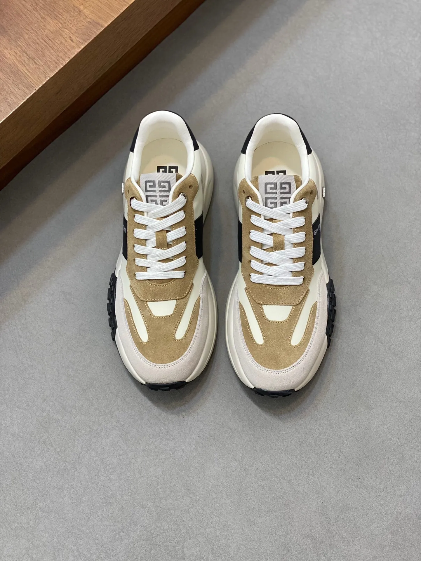 GVC Brown Runner Sneakers-022