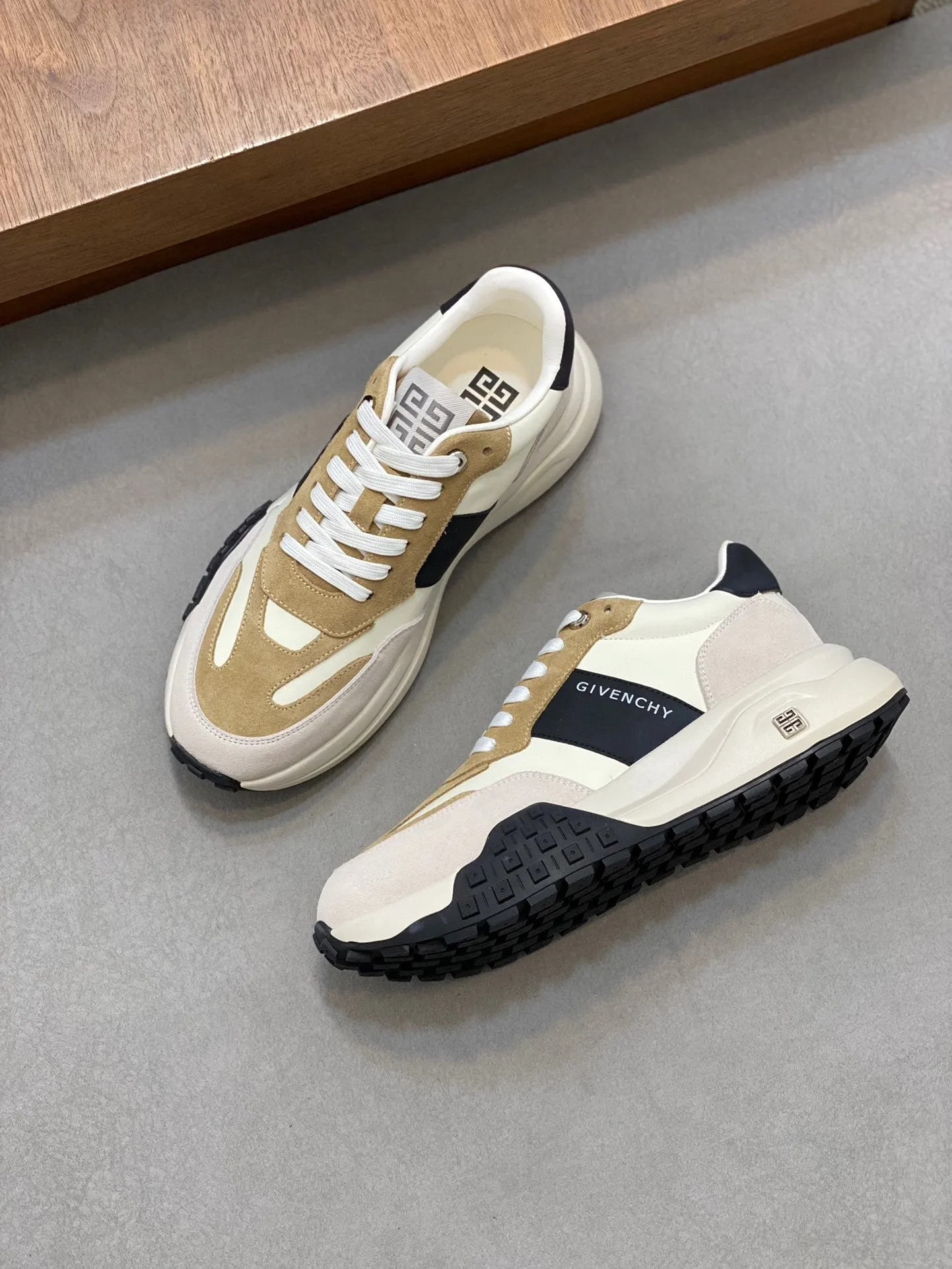 GVC Brown Runner Sneakers-022